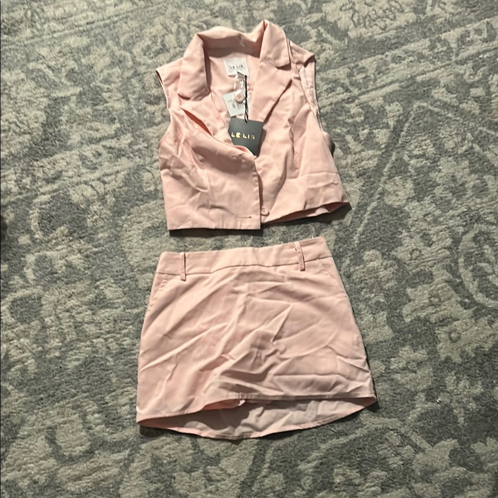 Le Lis Pink Mini Pencil Skirt for Casual Occasions